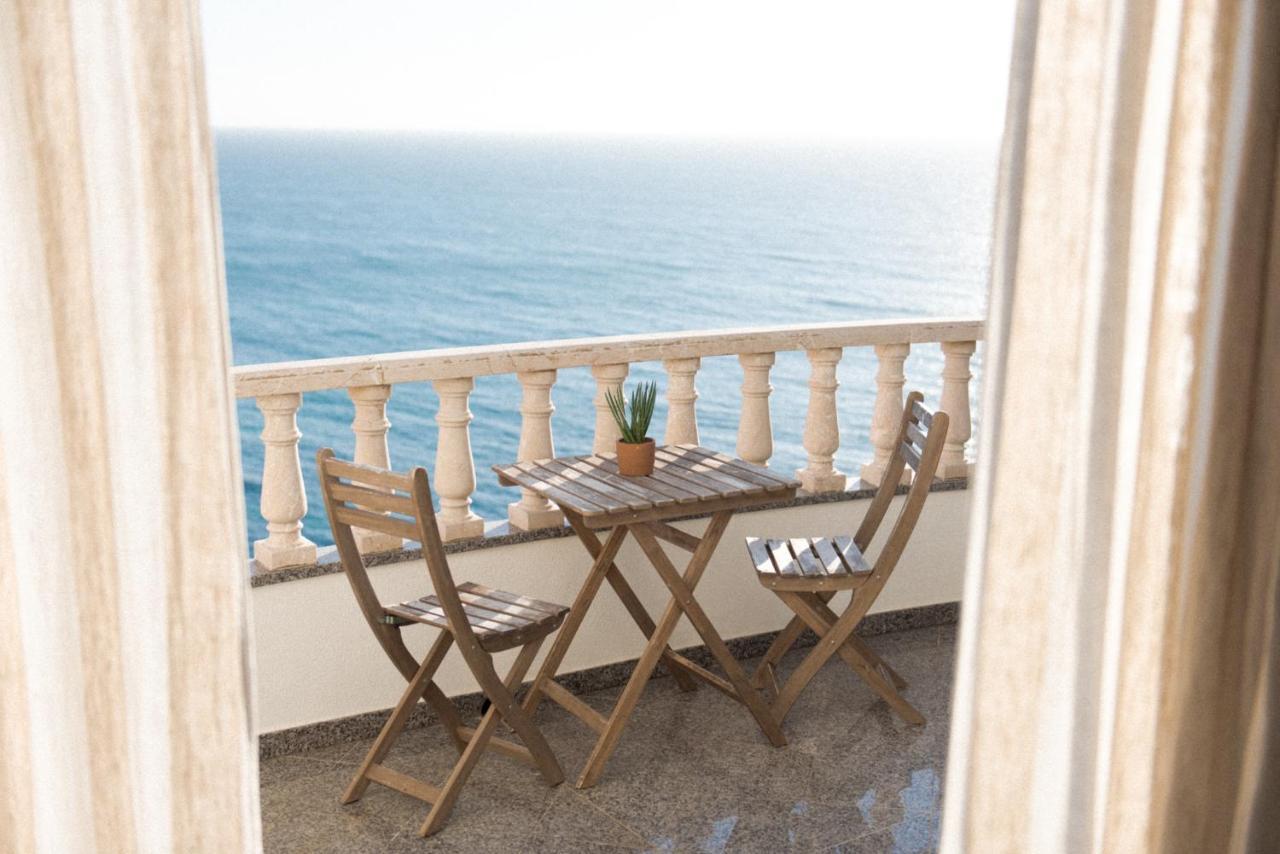 Laneez Ericeira Surf House Hostel Exterior photo
