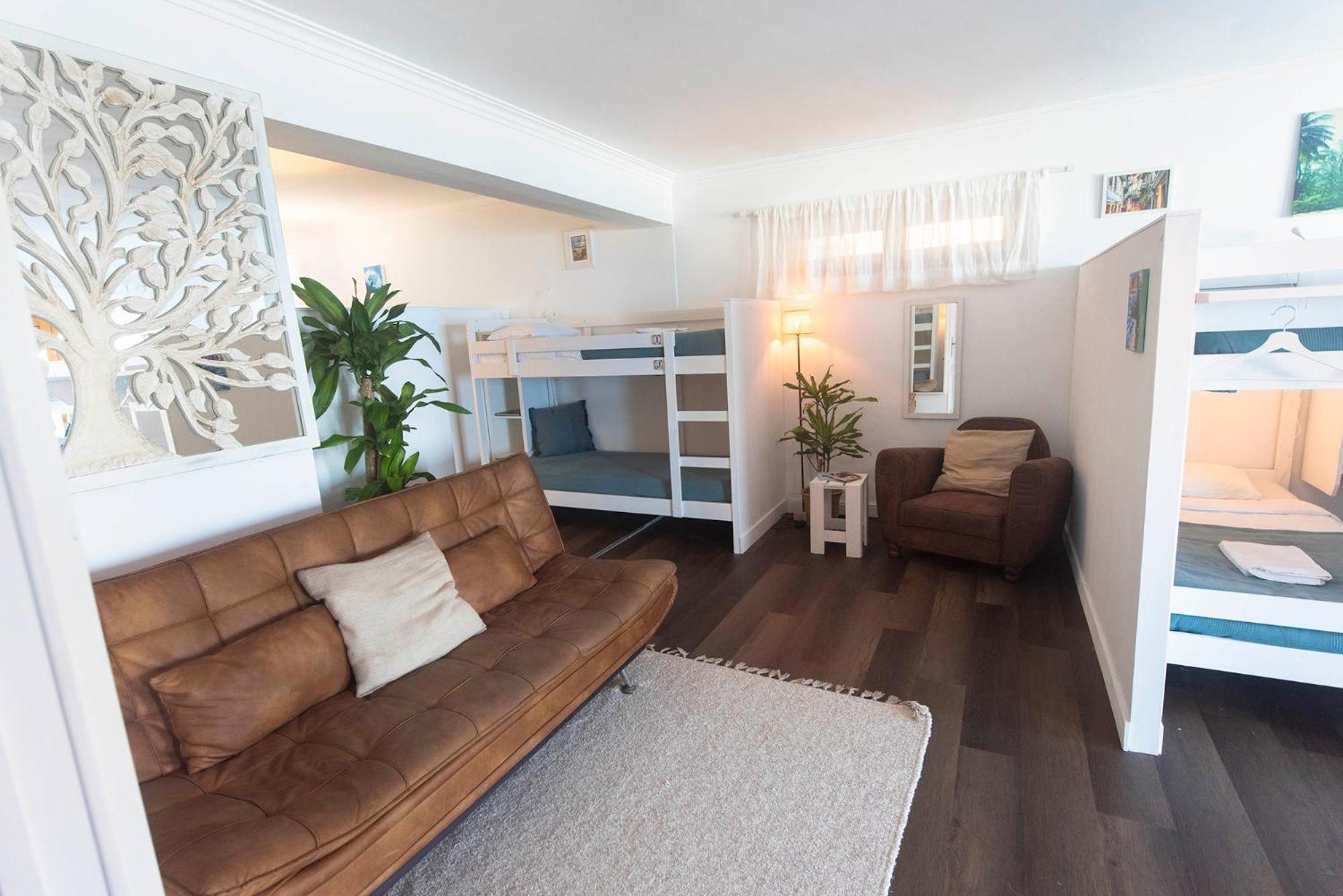 Laneez Ericeira Surf House Hostel Exterior photo