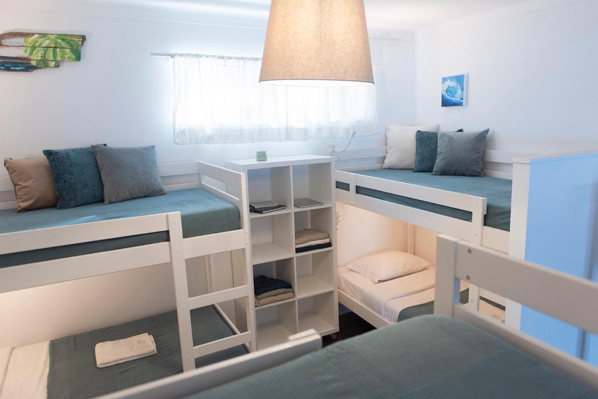 Laneez Ericeira Surf House Hostel Room photo