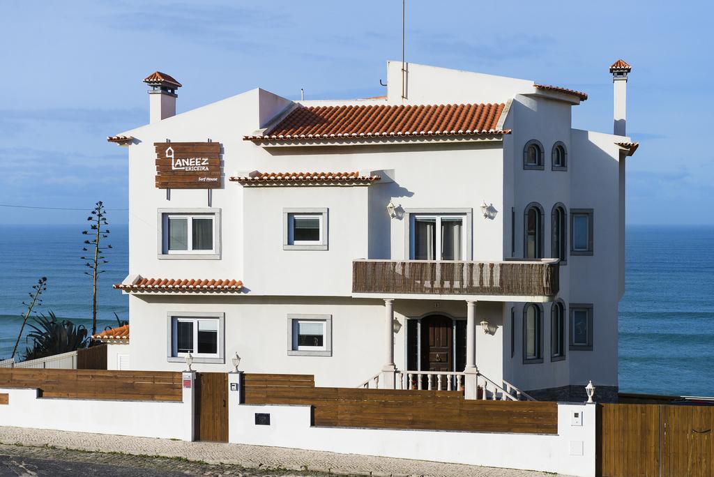 Laneez Ericeira Surf House Hostel Exterior photo