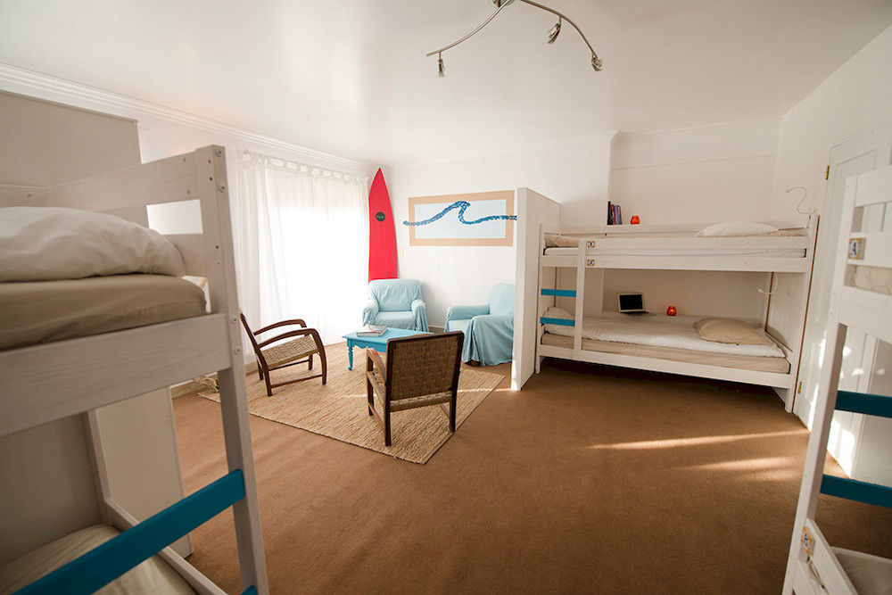 Laneez Ericeira Surf House Hostel Exterior photo