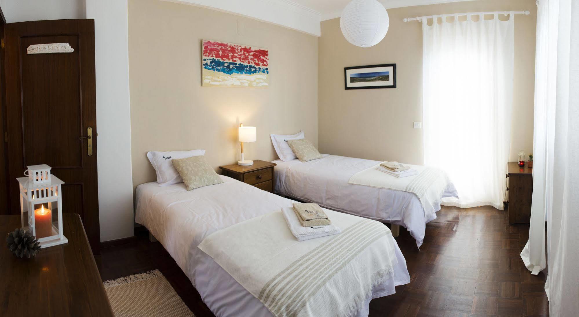 Laneez Ericeira Surf House Hostel Exterior photo