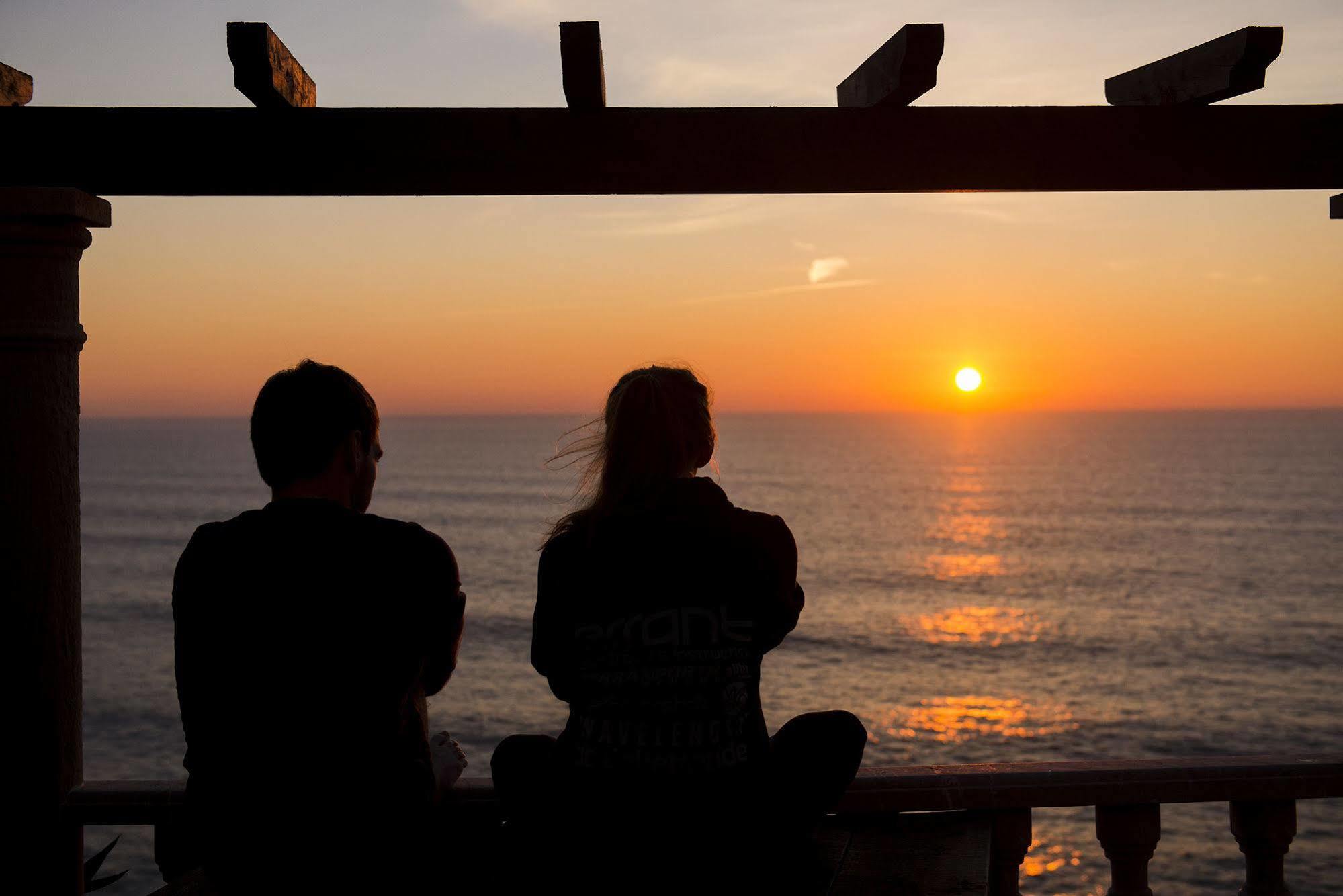 Laneez Ericeira Surf House Hostel Exterior photo