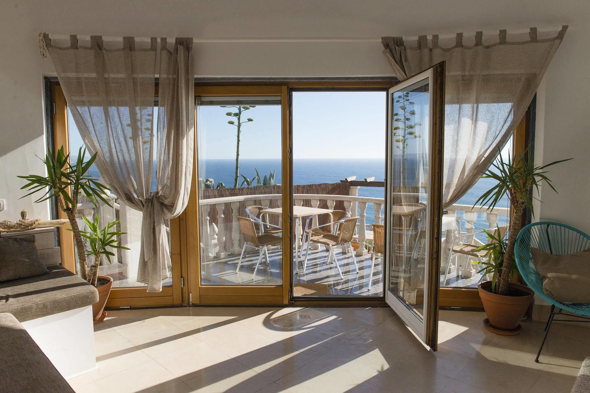 Laneez Ericeira Surf House Hostel Exterior photo
