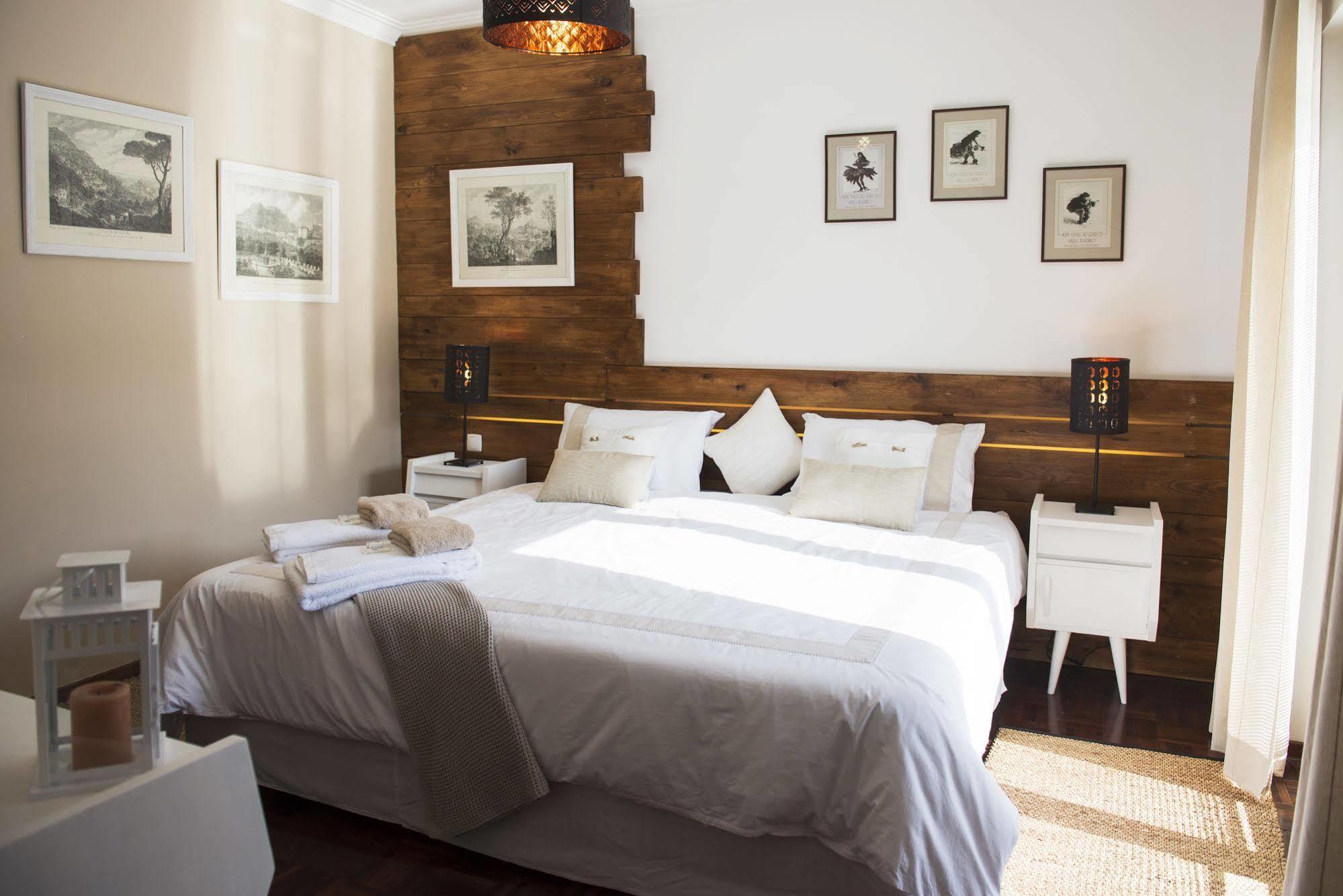 Laneez Ericeira Surf House Hostel Exterior photo