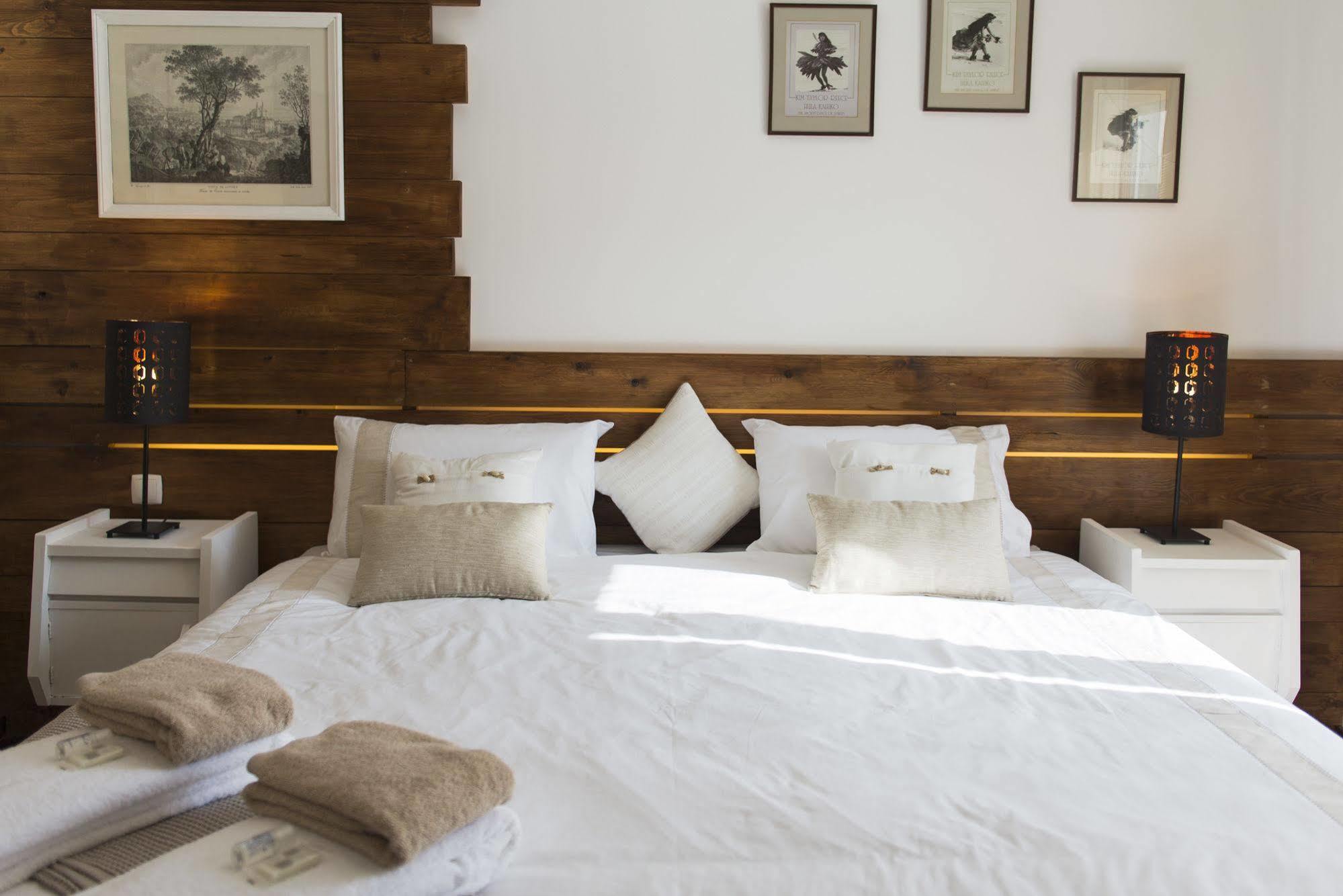 Laneez Ericeira Surf House Hostel Exterior photo